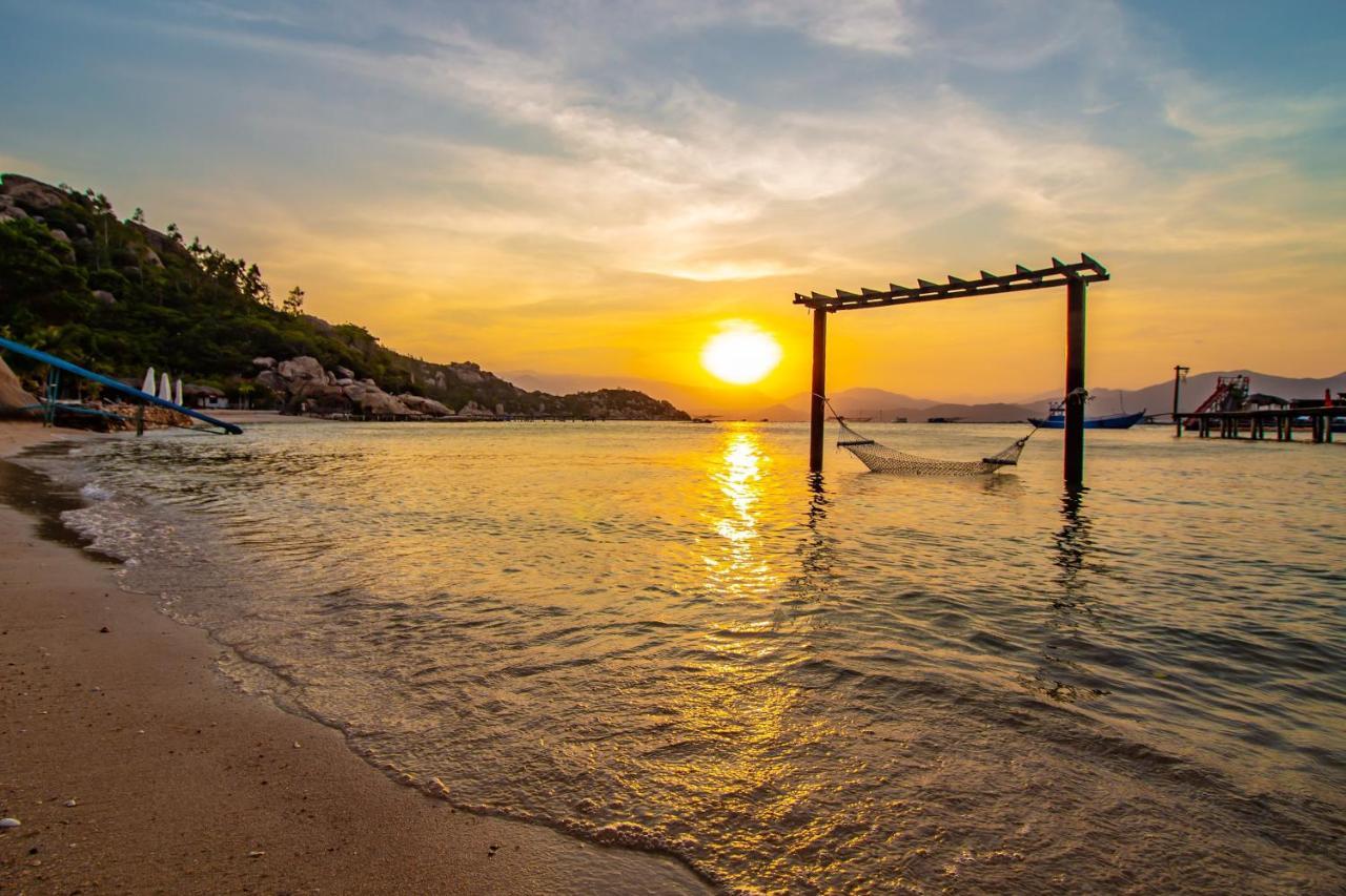 Sao Bien Cam Ranh - Starfish Cam Ranh Hotel Exterior photo